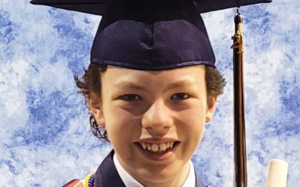Conoce al niño genio de 12 años que se graduará de la Universidad y Bachillerato al mismo tiempo. (CNN)