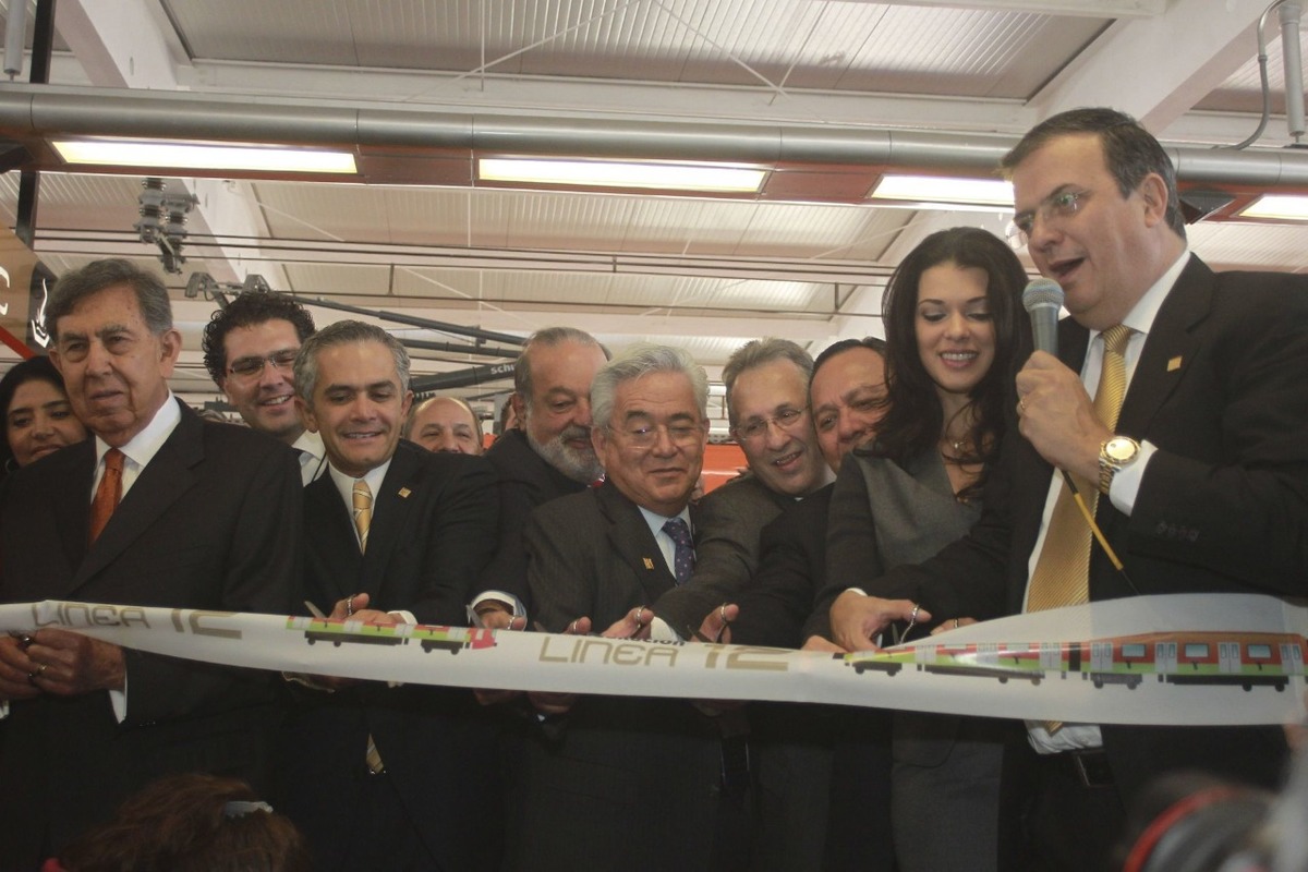 Cuauhtémoc Cárdenas, Miguel Ángel Mancera, Carlos Slim, Marcero Ebrard, fueron algunos de los asistentes a la inauguración de la Línea 12.