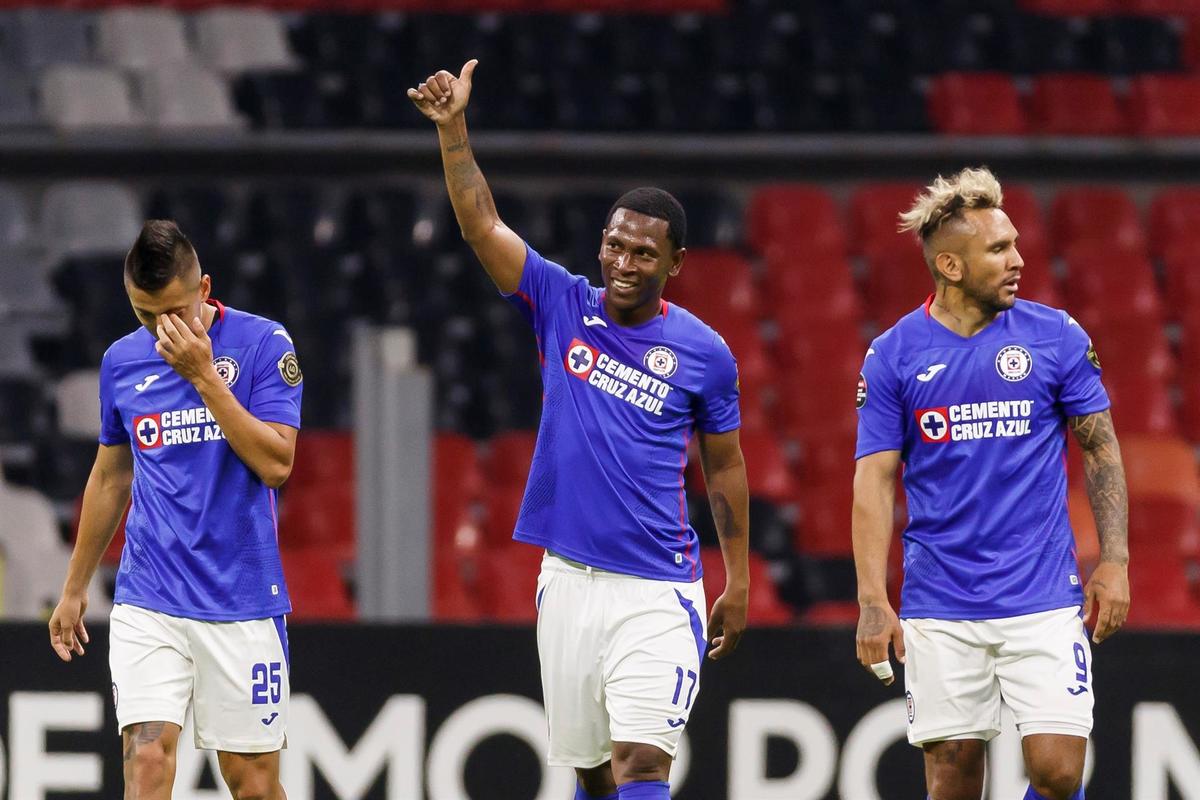 Bryan Angulo en festejo de gol (EFE)