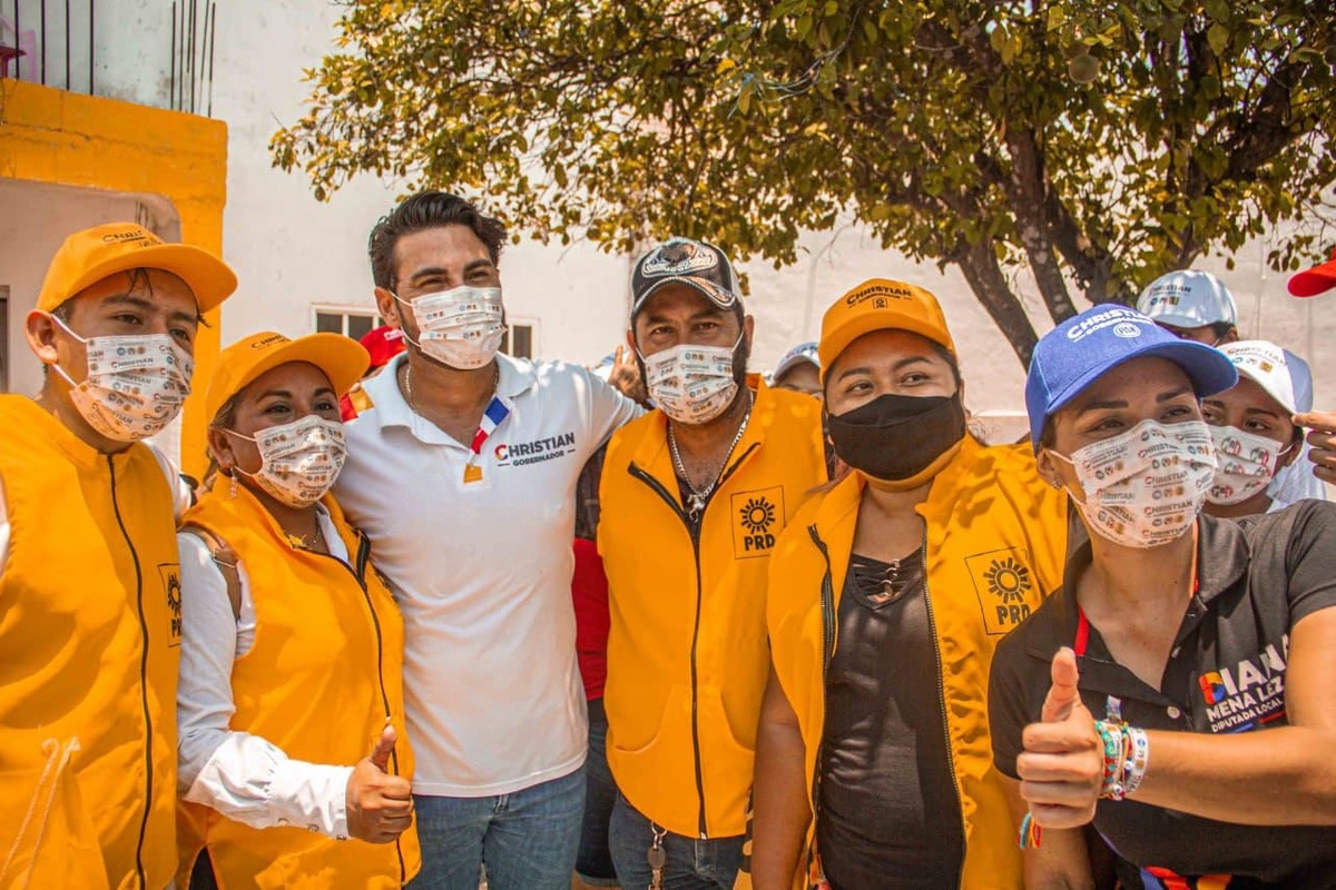 Christian Castro Bello, candidato a la gubernatura de Va X Campeche. (Especial)