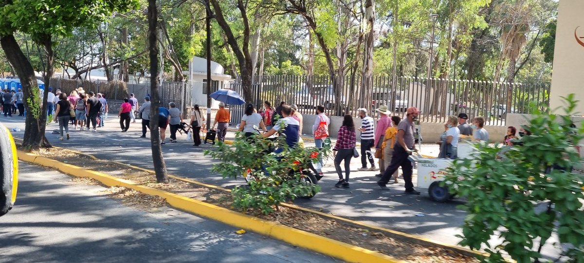 Desinformación y filas kilométricas en módulo anticovid del  Agua Azul. (Especial)