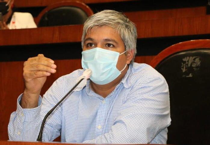 El líder de la Jucopo en el Congreso de Guerrero negó que Morena haya hecho alguna ilegalidad. (Rogelio Agustín Esteban)