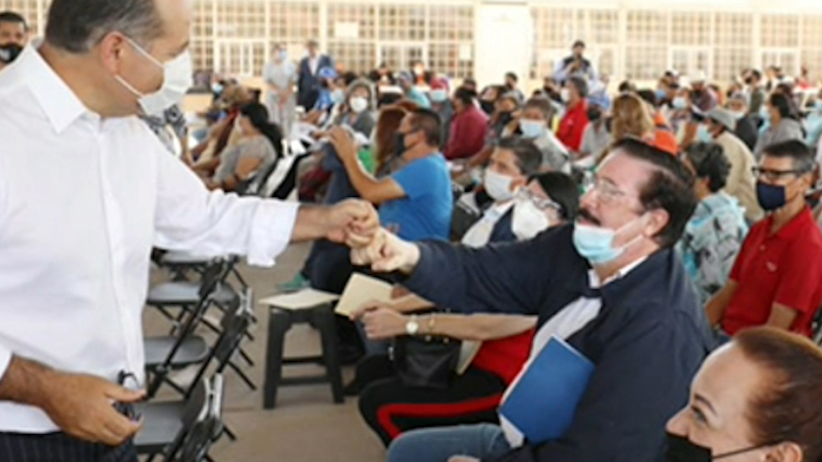 Aguascalientes. Supervisa Martín Orozco vacunación