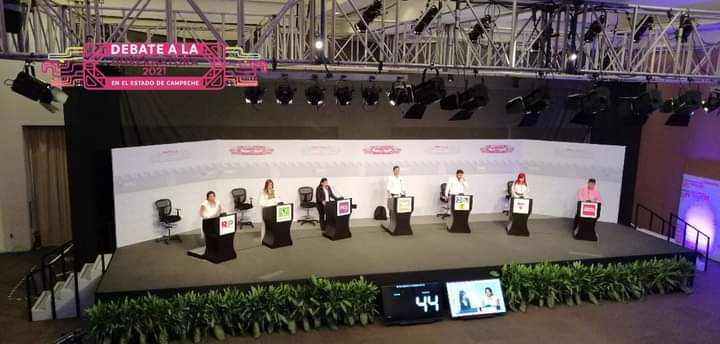 Hoy se realizó el primer debate entre los candidatos a la gubernatura de Campeche. (Nancy González Domínguez)