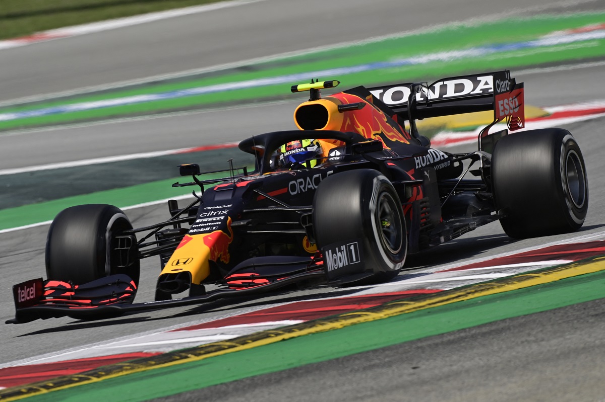 Sergio Pérez en las prácticas del Gran Premio de España (AFP)