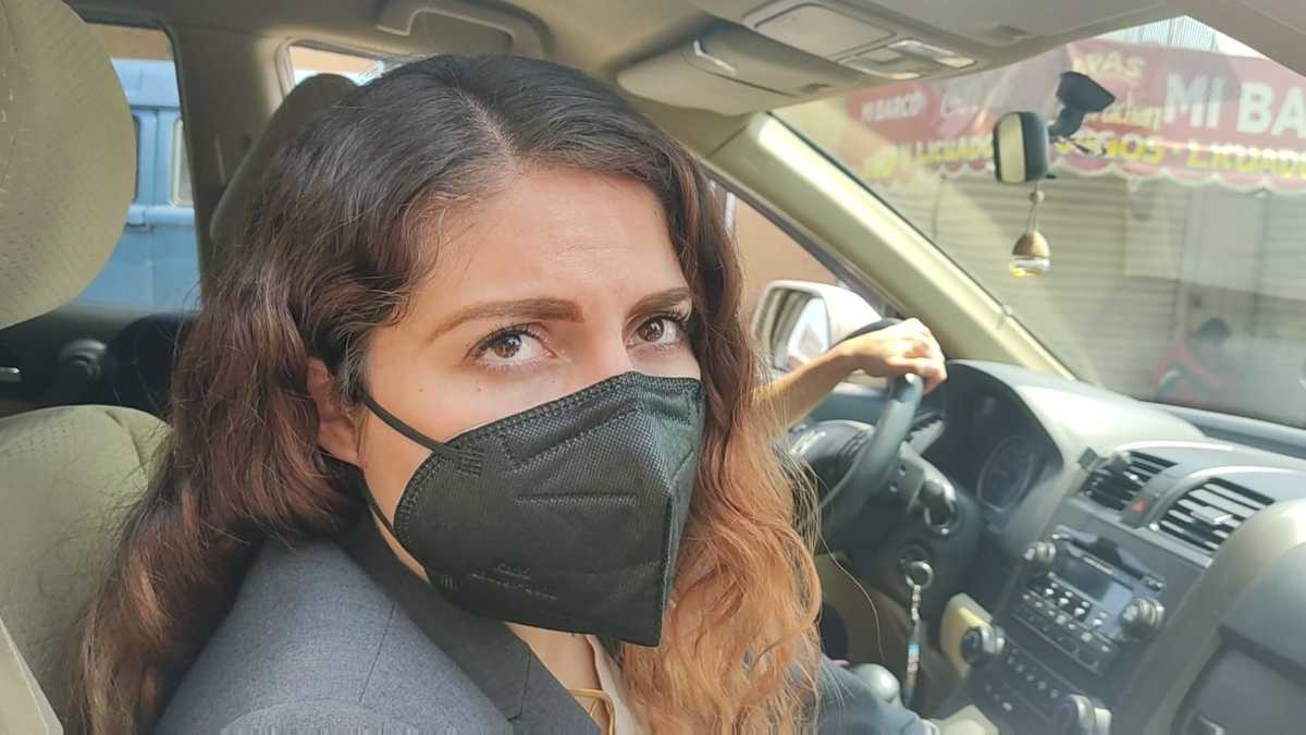 La abogada, Paola Jimena Saavedra, es la defensora de Carmen.