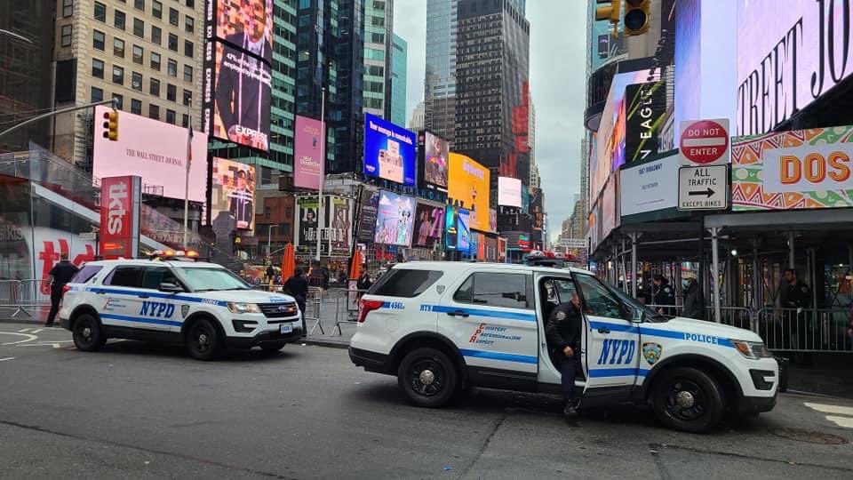 La Policía de Nueva York ya acordonó la zona tras el tiroteo en Times Square. (Especial)