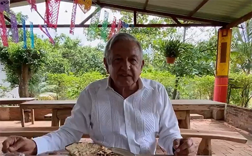 AMLO promete creación de 10 parques industriales en el Istmo de Oaxaca