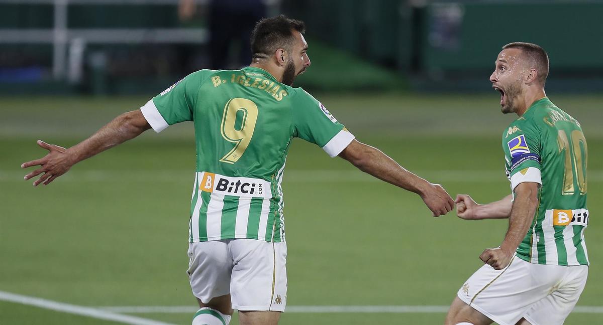 Borja Iglesias en festejo de gol (EFE)