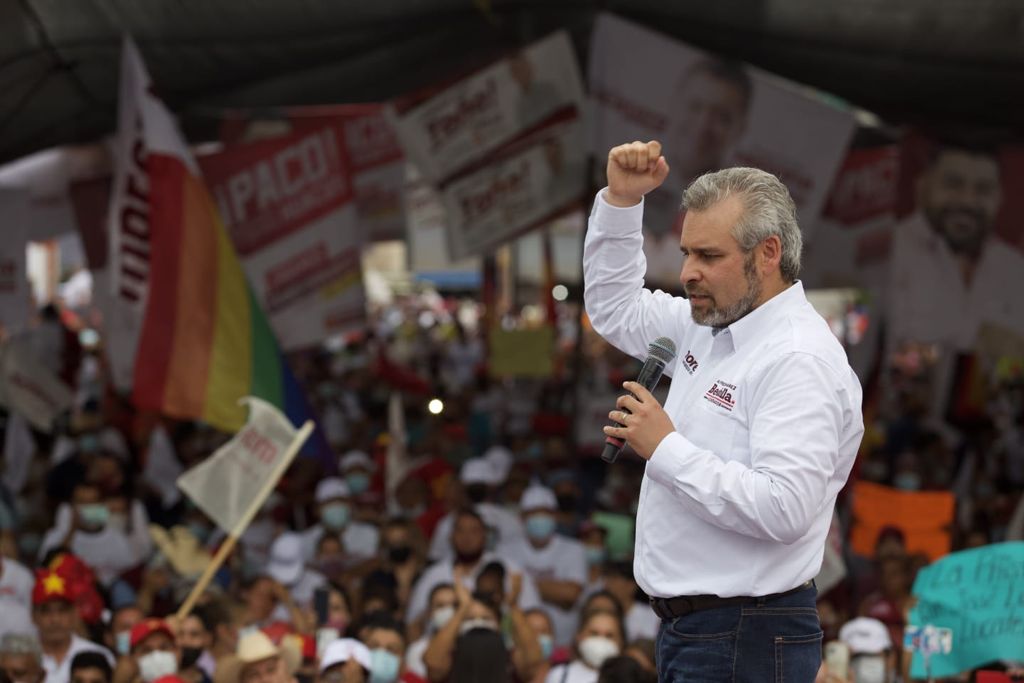 El candidato negó que usará camionetas blindadas o mayor seguridad. (Jocelyn Estrada)