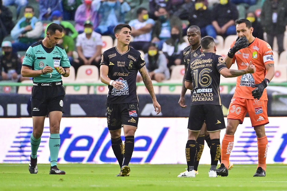Jugadores de León en lamento tras duelo frente a Toluca (Imago7)