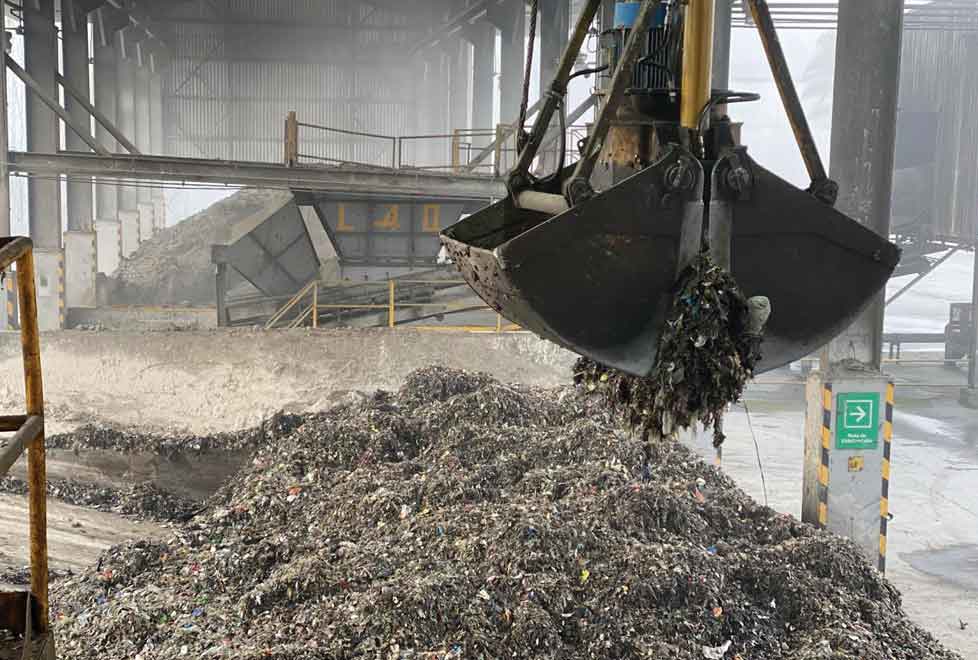 Con la termovalorización, los plásticos de embalaje servirán para la industria de la construcción.