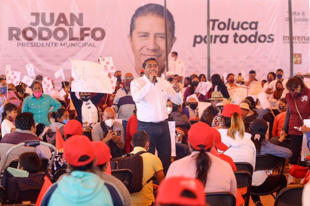El candidato se reunión con habitantes de San Pablo Autopan. (Especial)