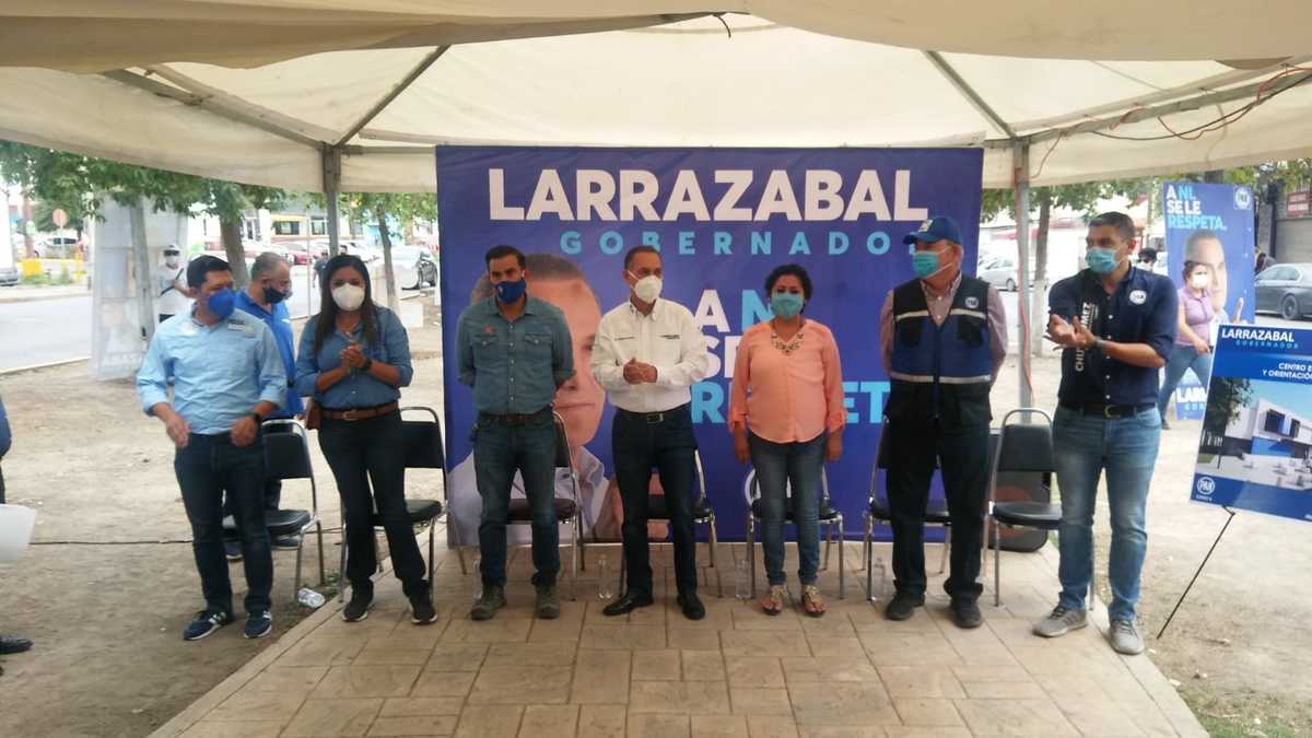 Fernando Larrazabal de gira por Guadalupe, Nuevo León. Foto: Especial.
