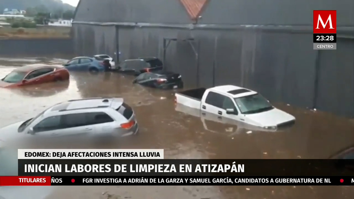 Lluvias derriban dos bardas, un árbol y anegan viviendas en Atizapán de Zaragoza