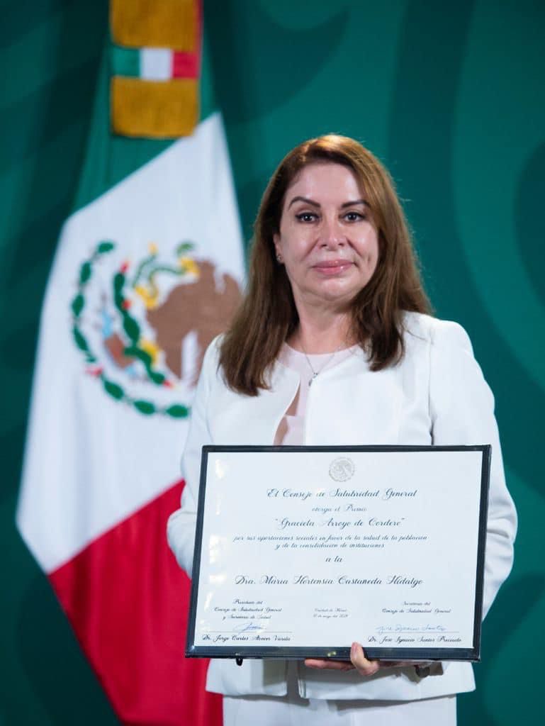 Galardonan a tamaulipeca con premio nacional de enfermería.