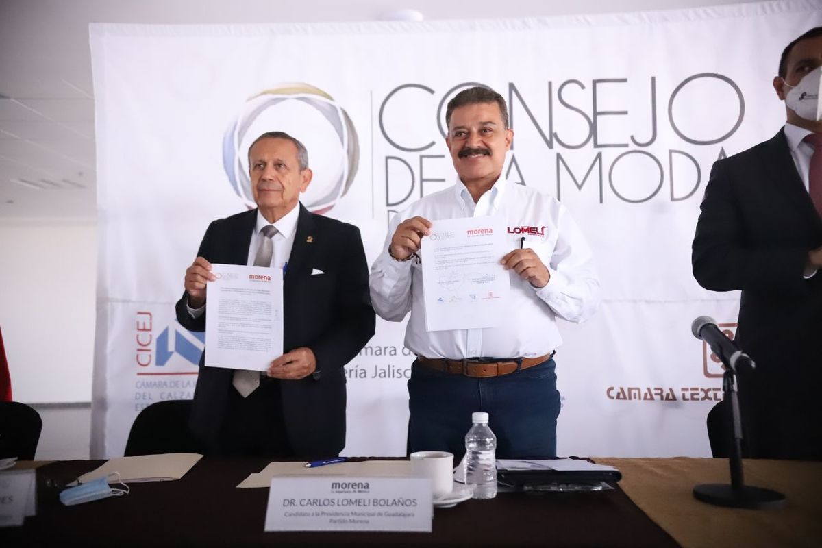 Carlos Lomelí se comprometió a apoyar la Semana de la Moda. (Cortesía)