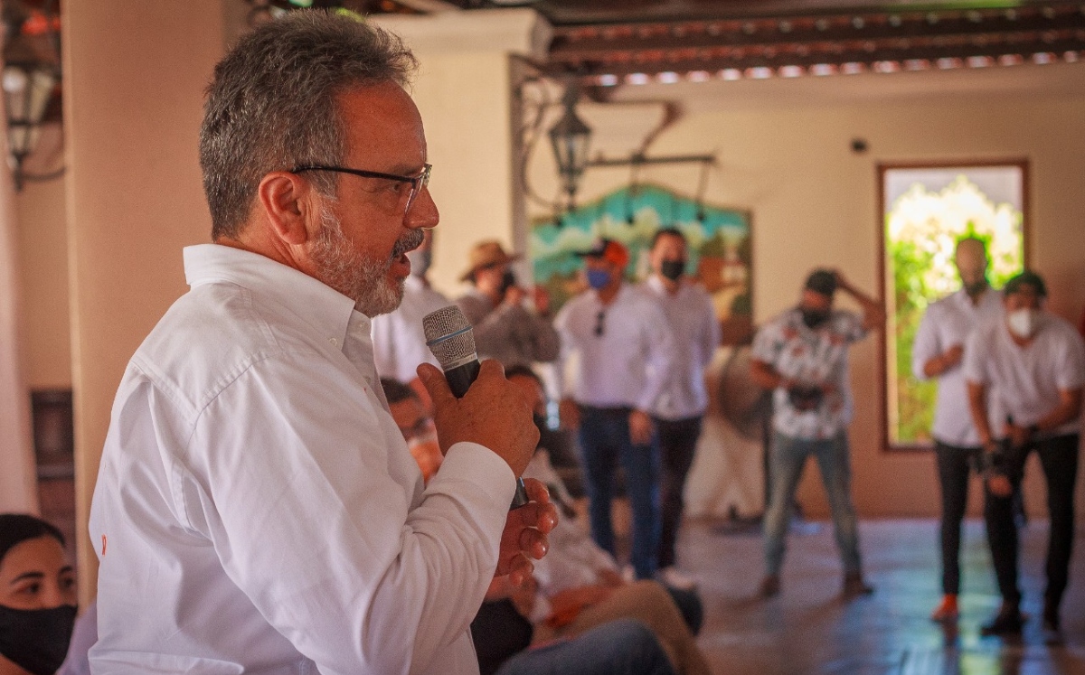 El abanderado de movimiento Ciudadano fue asesinado ayer mientras realizaba actos de campaña. (@AbelMurrietaG)