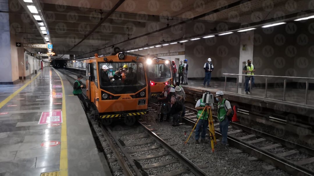 Un grupo de ingenieros fue comisionado para revisar las condiciones del túnel de la Línea 12. (Jorge Becerril)