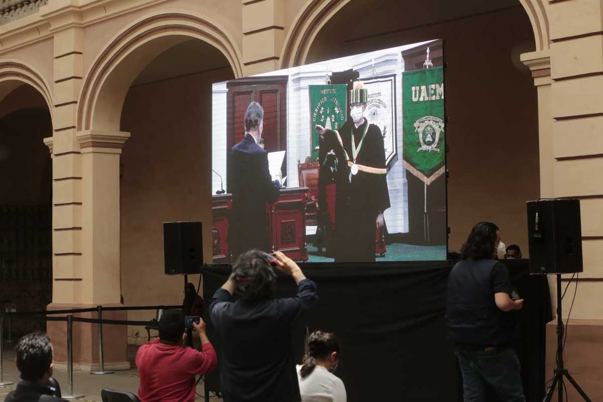 Carlos Eduardo Barrera toma protesta como nuevo rector de la UAEMex ...
