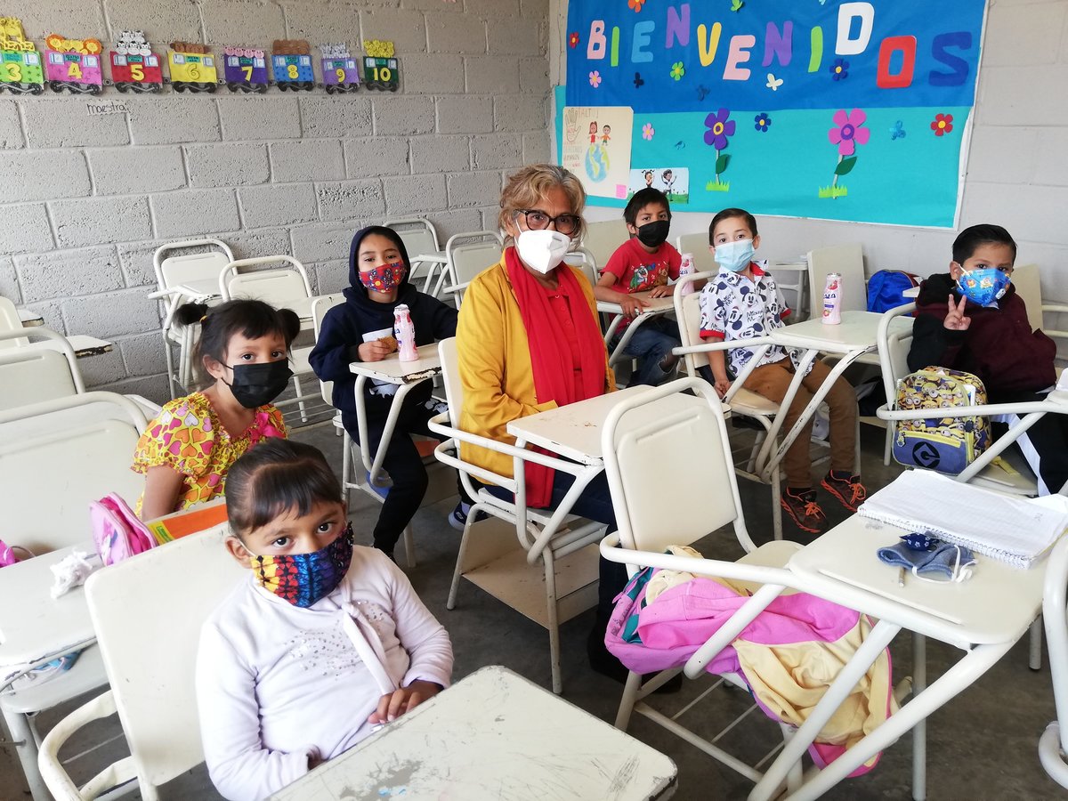 La maestra Paz, entregada a la docencia desde hace 54 años