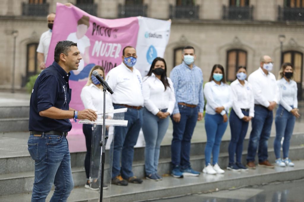 Candidatos del PAN a diputados locales de Nuevo León defenderán la vida. Foto: Especial.