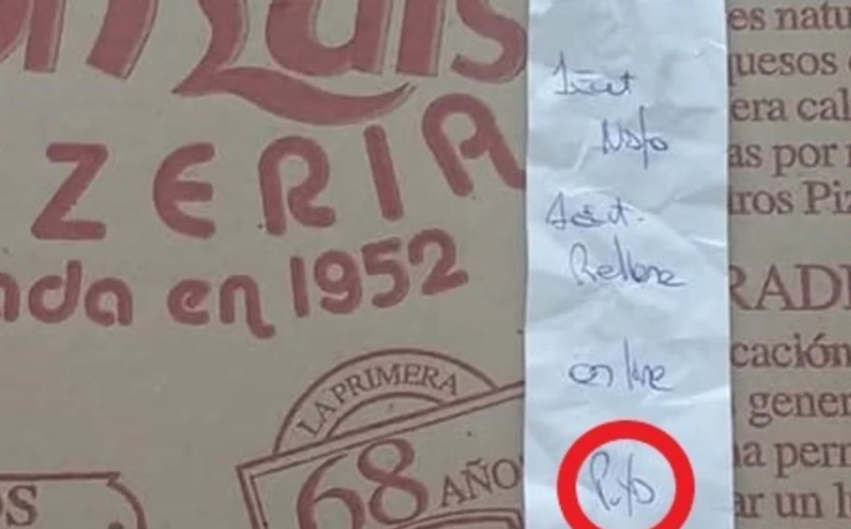 Joven se equivoca al leer ticket de compra; pensó que decía palabra homofóbica y denuncia. (Especial)