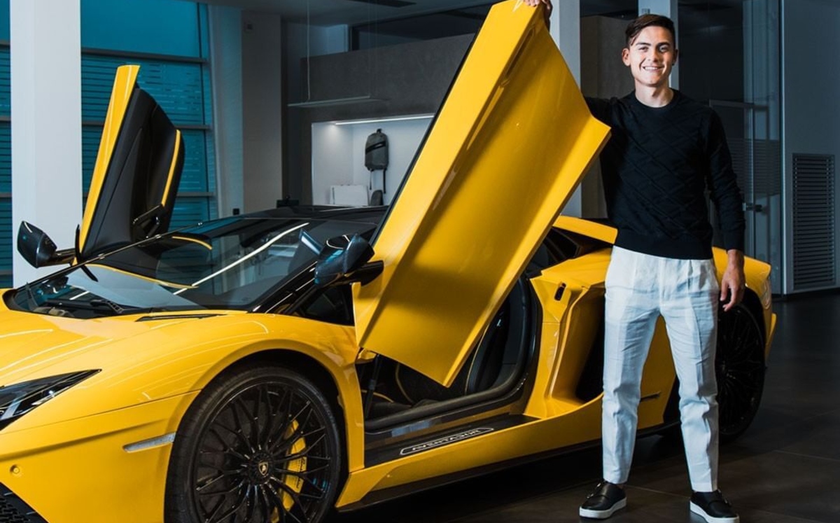 Paulo Dybala y su Lamborghini (Instagram)