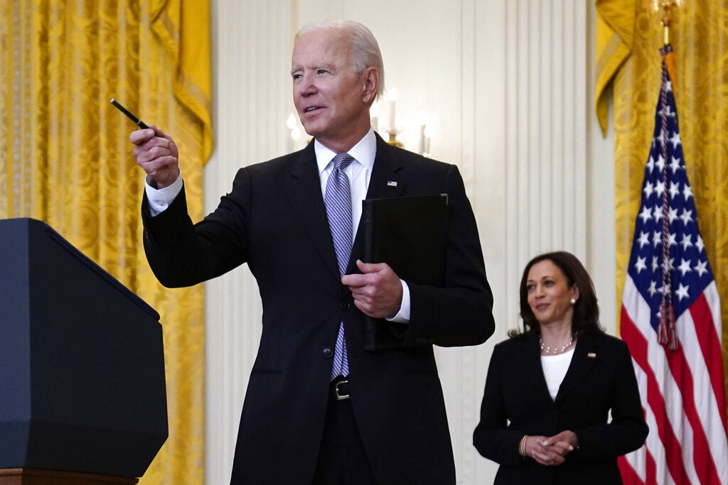El presidente de Estados Unidos, Joe Biden, junto a la vicepresidenta Kamala Harris. (AP)
