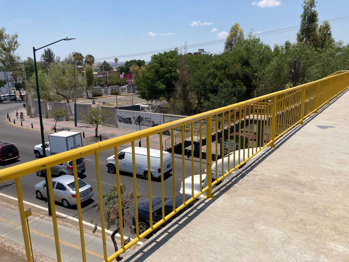 Puente peatonal/ Foto: Wendoline Adame