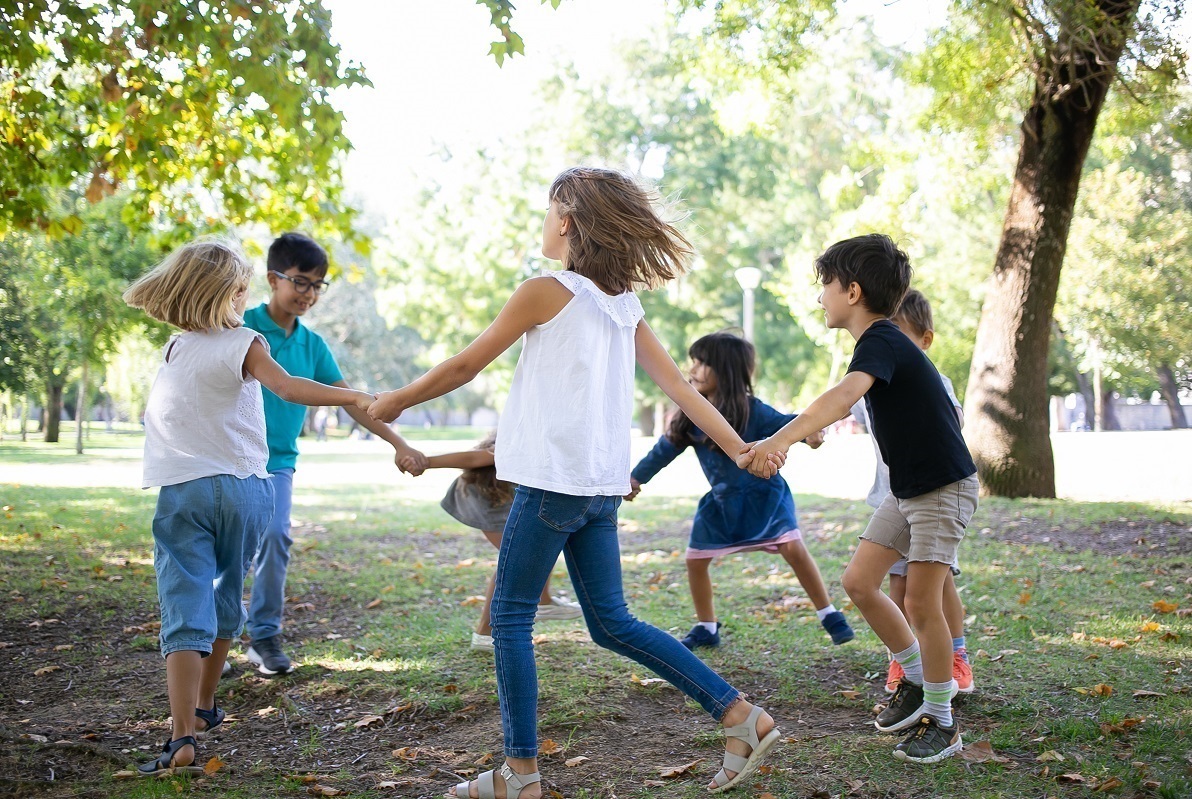 Para recuperar la interacción sana de los niños hay dos condiciones esenciales, la detección de sus cambios de conducta y el reconocimiento al niño. (