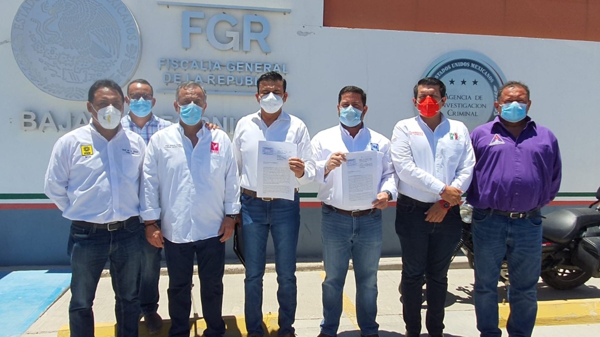La denuncia de la Alianza Unidos Contigo fue presentada ante la FGR. (Especial)