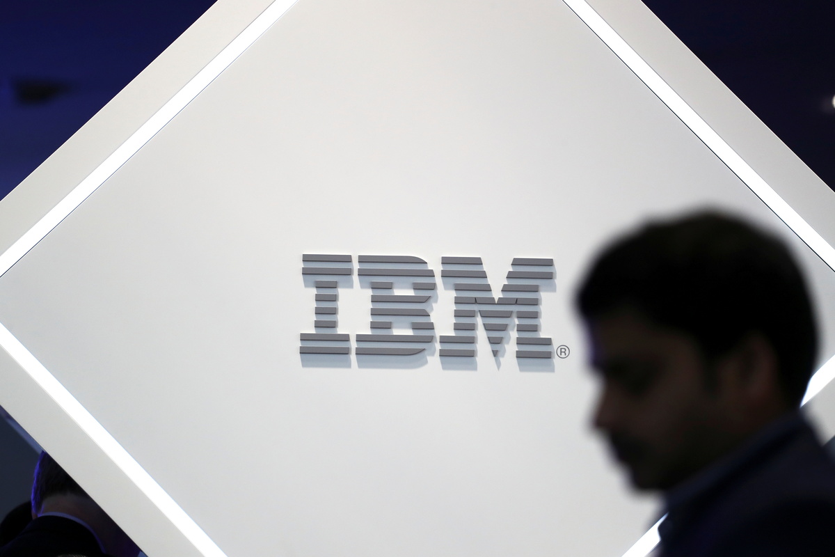 Logo de IBM en el Mobile World Congress en Barcelona, España. (Reuters)