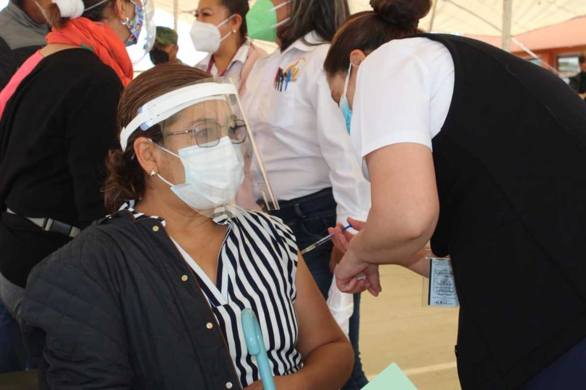 Vacunación contra el covid para maestros en Tlaxcala | Especial