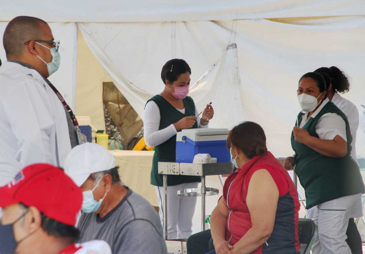 Vacunación en Puebla. (Melanie Torres)