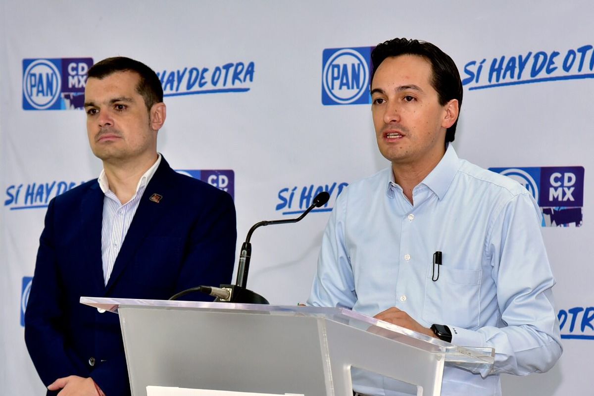 El dirigente del PAN en CdMx, Andrés Atayde, y el diputado Jorge Triana Tena. (Especial)