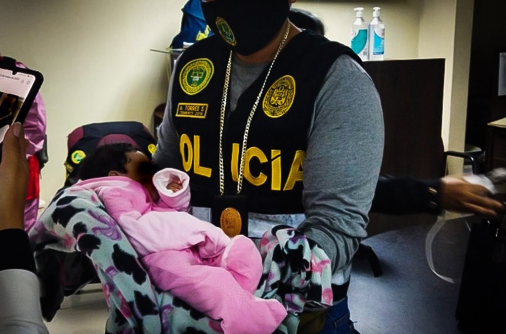 El bebé ya se encuentra a salvo | EFE