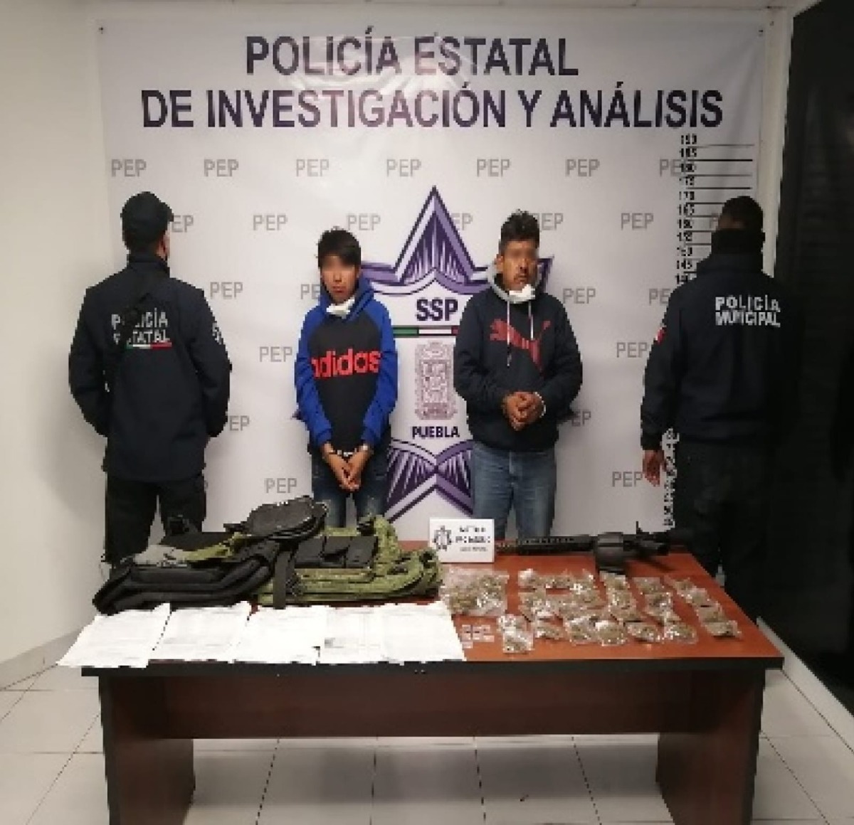 Horacio P., de 18 años y Javier A., de 44 años | Especial