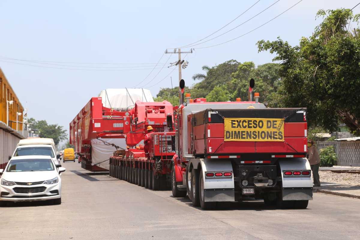 Traslado de turbina desde Tampico a la planta de Iberdrola en San Luis Potosí. (Yazmín Sánchez)