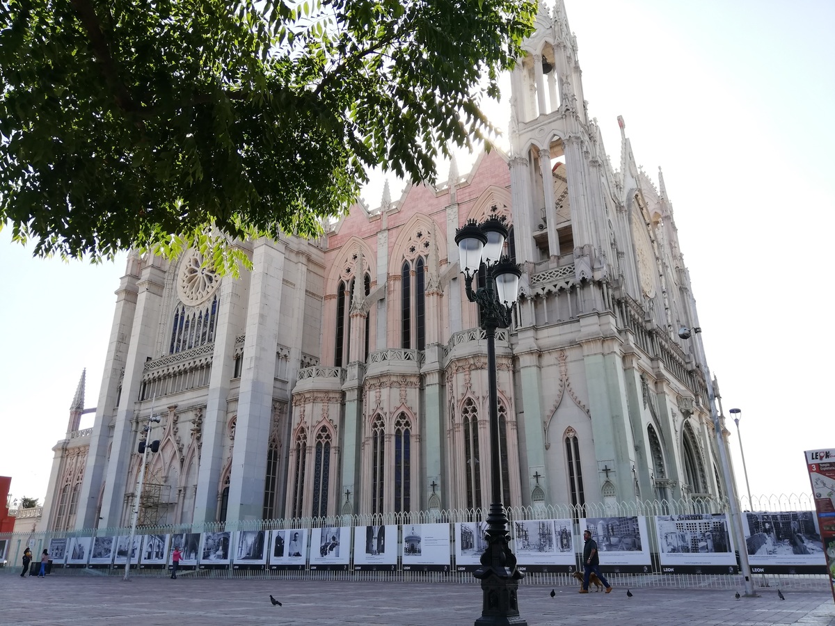 Anuncian celebración de los 100 años del Templo Expiatorio en León . Foto: Dany Béjar.