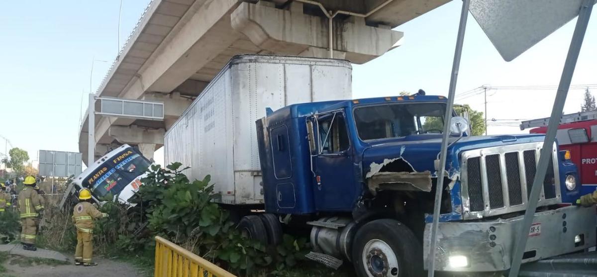 Choque entre trailer y Ruta 65. (Especial)