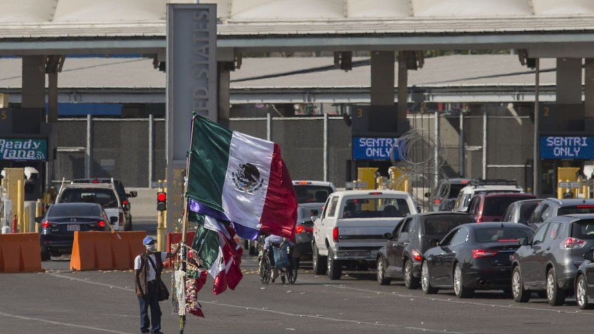 En la frontera, EU duplica a México en cifra de vacunados contra covid