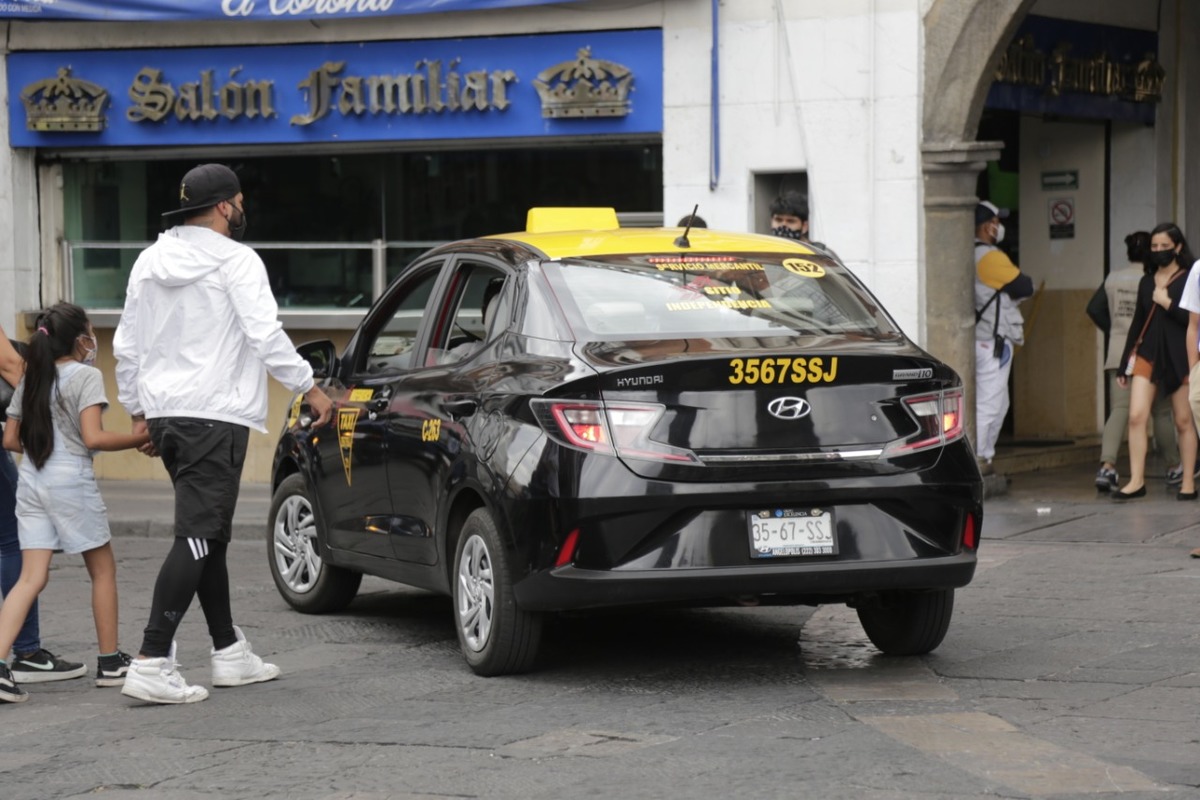 Taxistas en Puebla. (Andrés Lobato)