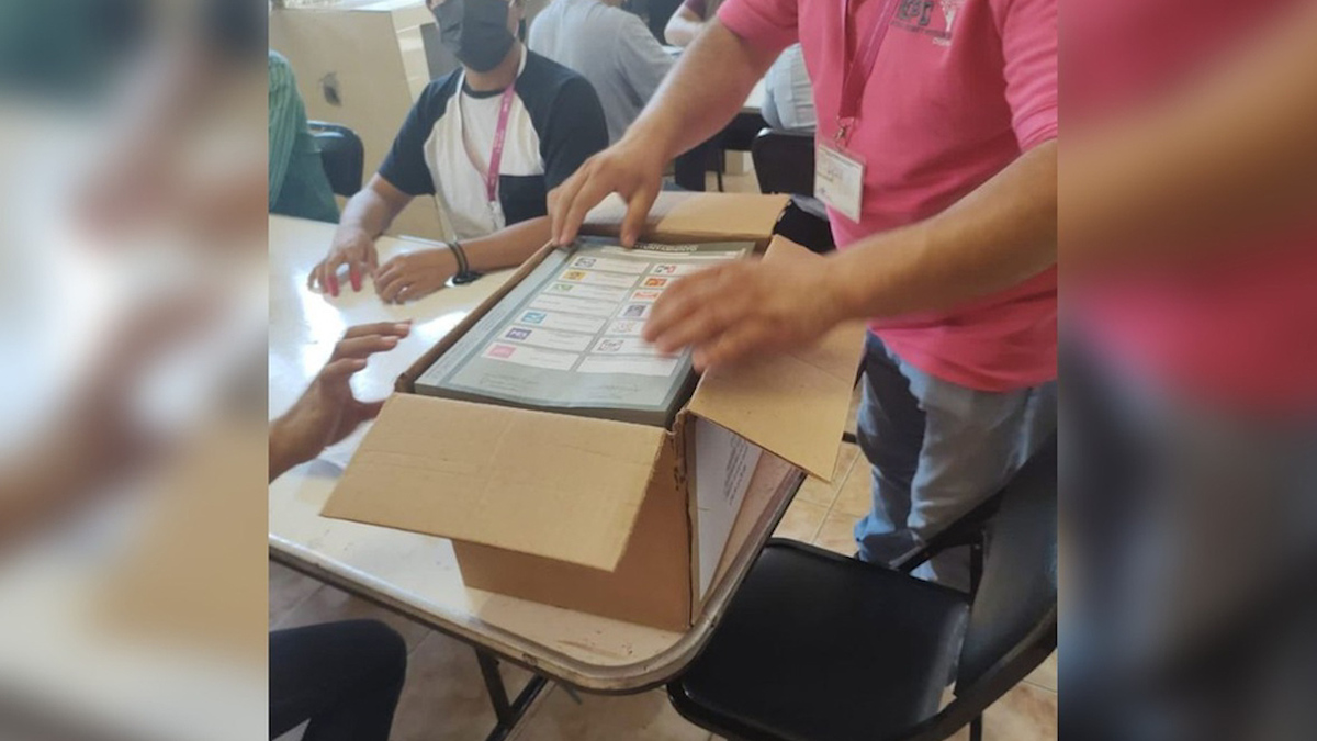Denuncian que papelería electoral llegó abierta a Chiapas; se cayó en el traslado: IEPC