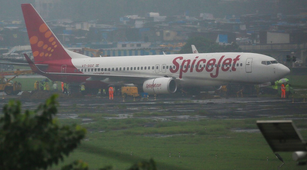 La boda había sido en un avión de la aerolínea SpiceJet. (AFP)