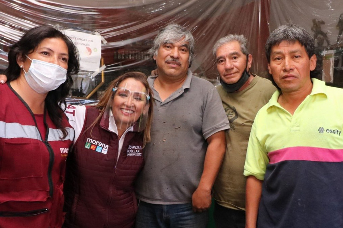 Lorena Cuéllar firma la Agenda por el Campo Tlaxcalteca. (Especial)