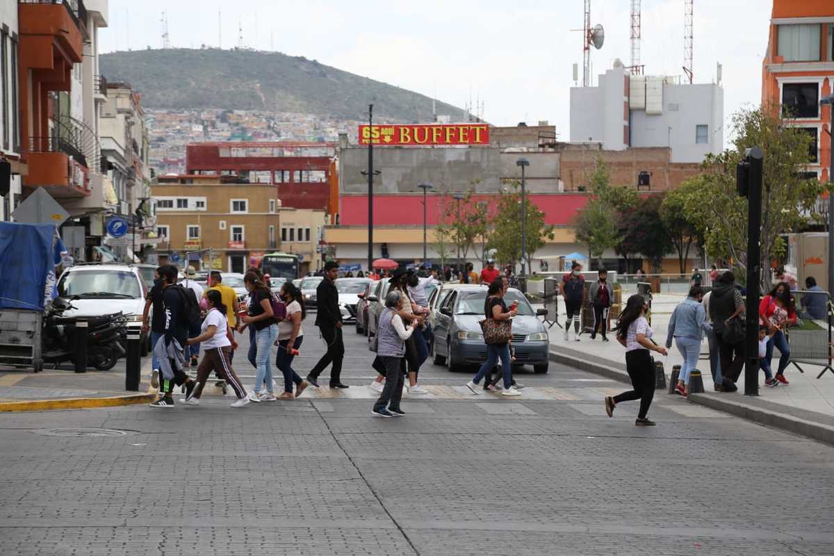 Movilidad en Pachuca aumenta luego de anuncio de Hidalgo en semáforo verde. (Jorge Sánchez)
