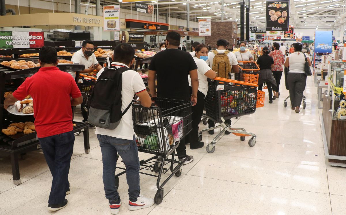 Entre los productos con mayor incidencia al alza sobre los precios durante la quincena destacaron algunos agropecuarios, como el jitomate, la tortilla