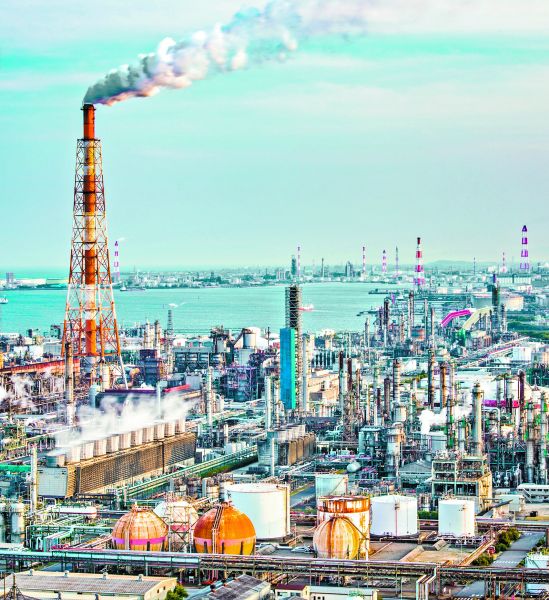 La refinería de Yokkaichi inició operaciones en julio de 1943 y hoy emplea a 300 personas. Shutterstock