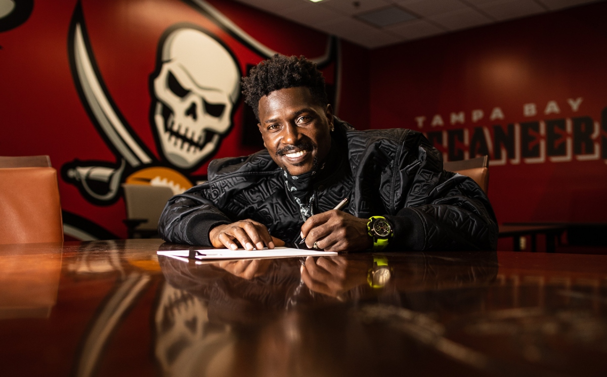 Antonio Brown (Twitter)
